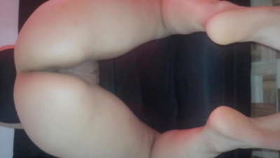 我妈把她的阴部作为圣诞礼物送给我